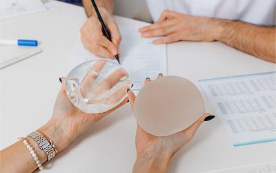 augmentation mammaire par prothèses 